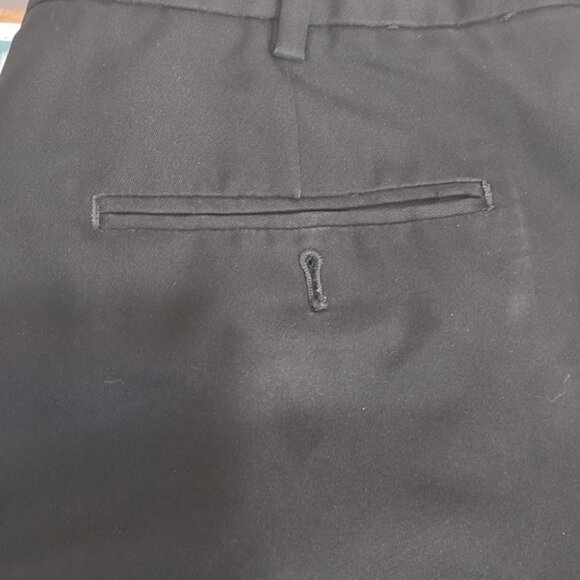 VAN HEUSEN DRESS SLACKS BLACK BUTTON BACK POCKETS, BELT LOOPS HOOK AND BUTTON 36 - Picture 6 of 15